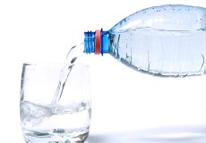  نوشیدنی | آب معدنی آشامیدنی
