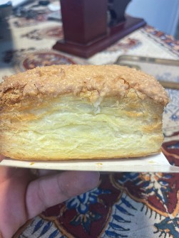  تنقلات و شیرینی | کیک و کلوچه کیک گل محمدی با مغز شکلات / دانمارکی