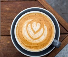  نوشیدنی | قهوه لاته کاراملی