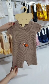  پوشاک | لباس بچگانه رامپر بیسکوئیتی نوزادی گلدوزی شده